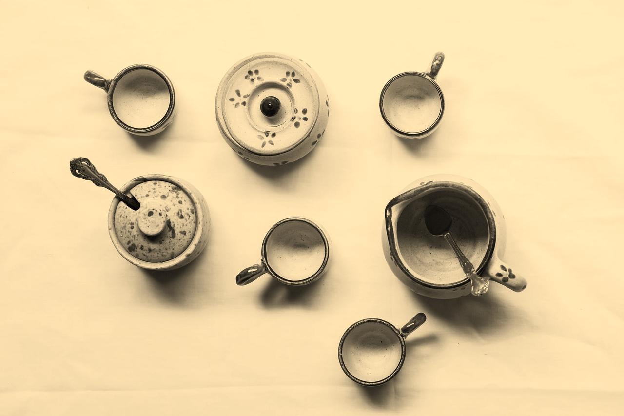 Stoneware Tea Set