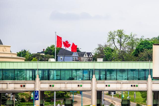 A picture of the Canadian border.