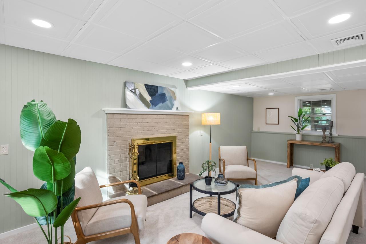 465amesburyroad-29.jpg