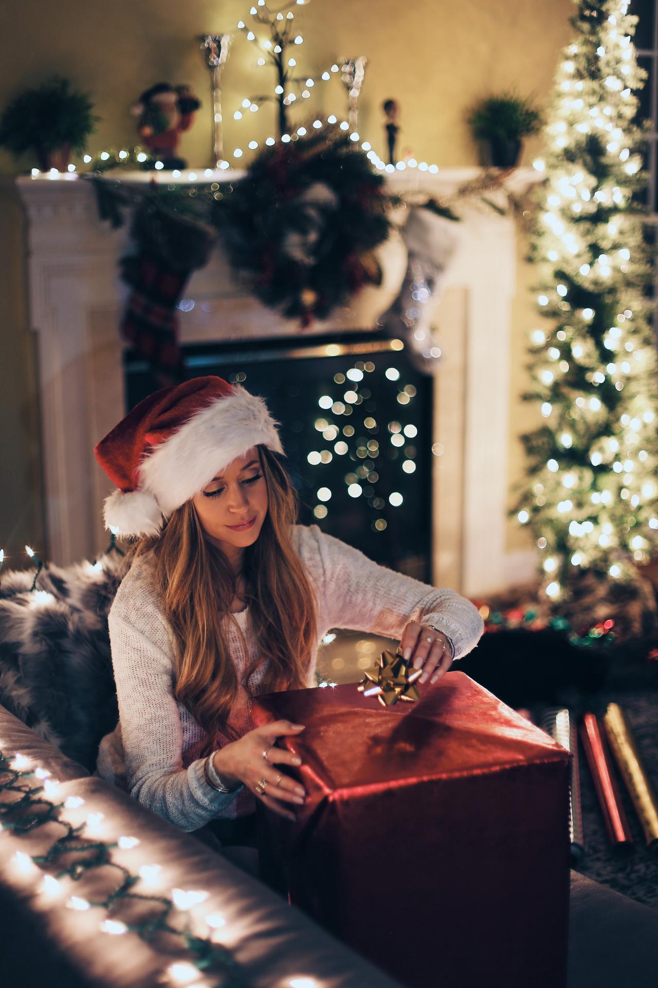 Give the gift of style this holiday and new year: advice from an image consultant in NYC