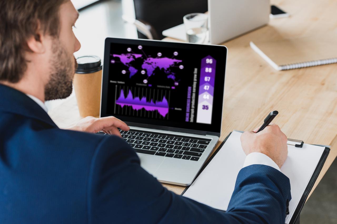 Data analytics professional