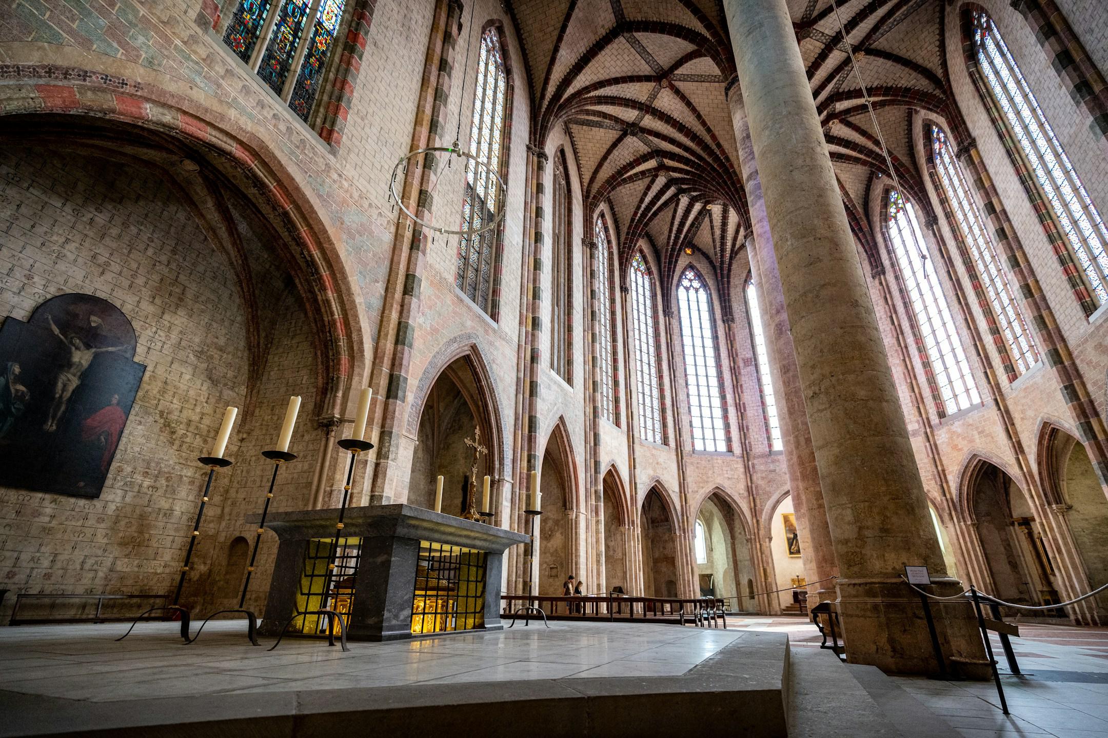 Tomb of St. Thomas Aquinas at the Church of Jacobins
