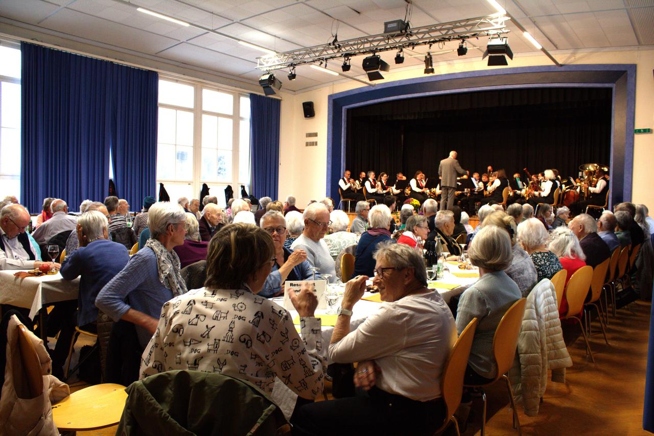 Moments That Connect