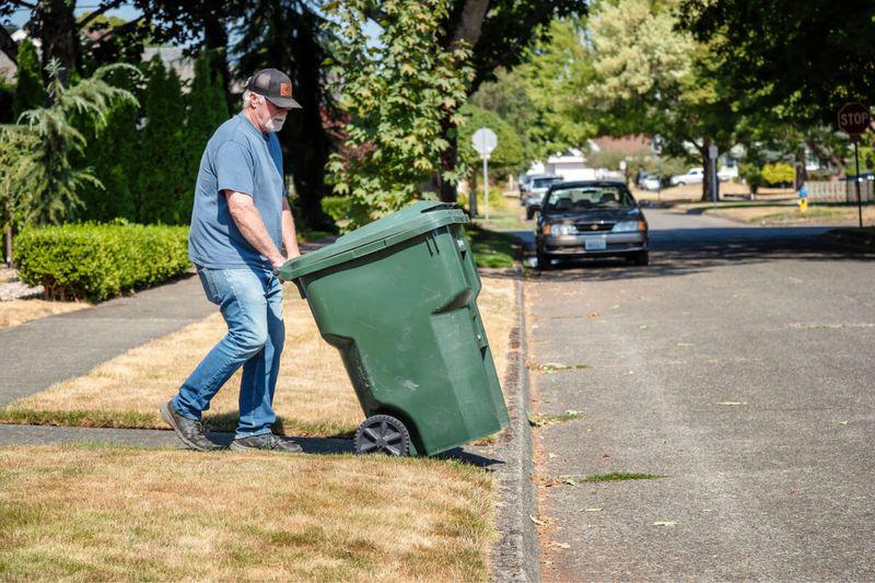 guy can curb.jpg