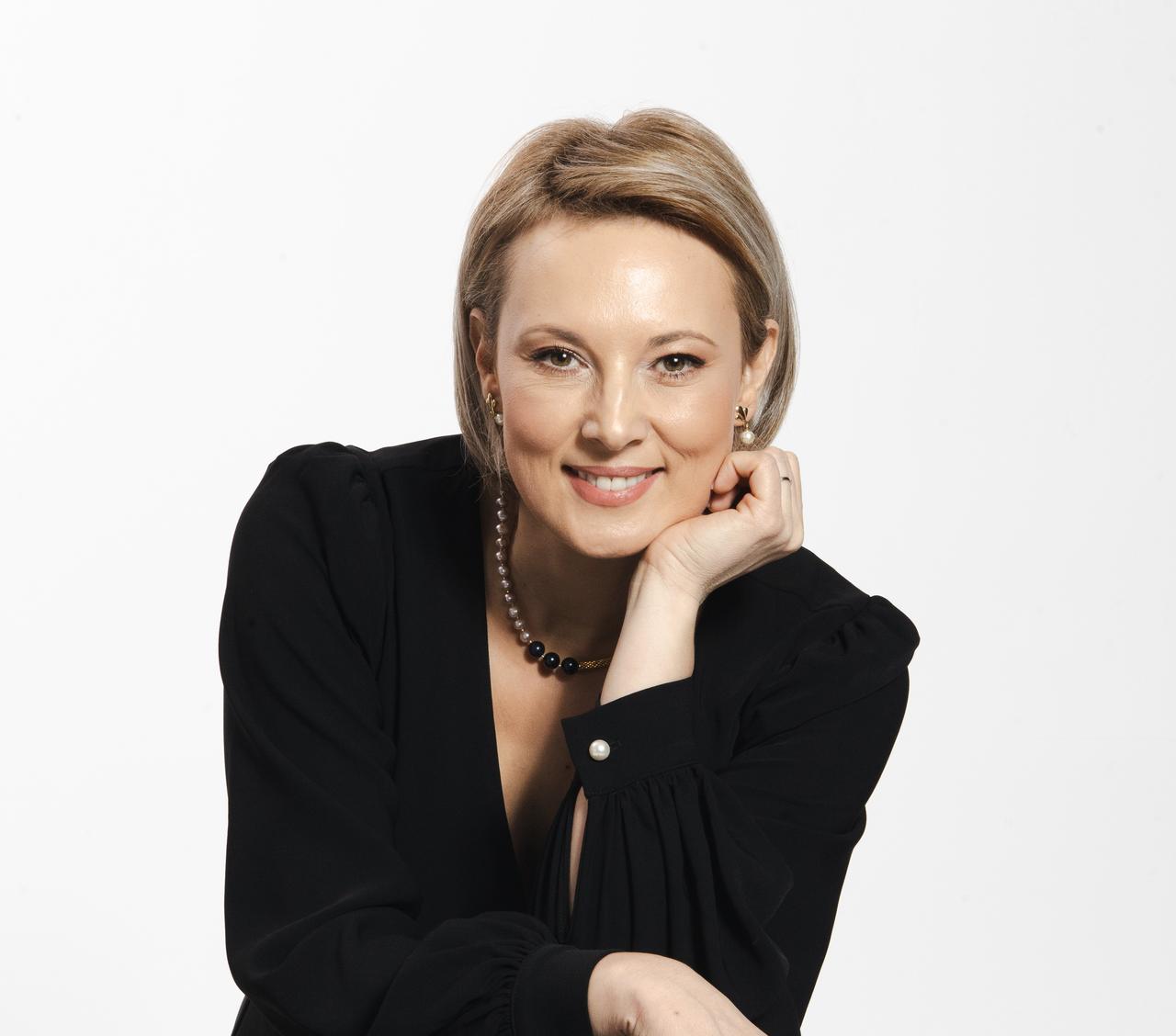 raluca_anton_2.jpg