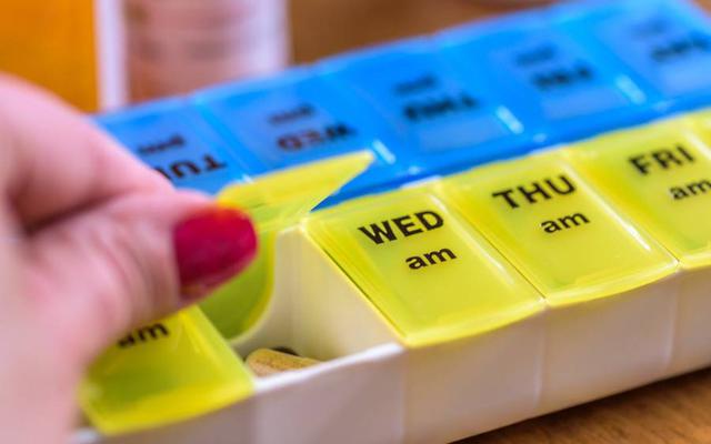 managing_medications_1200x750-17004342529536848178.jpg