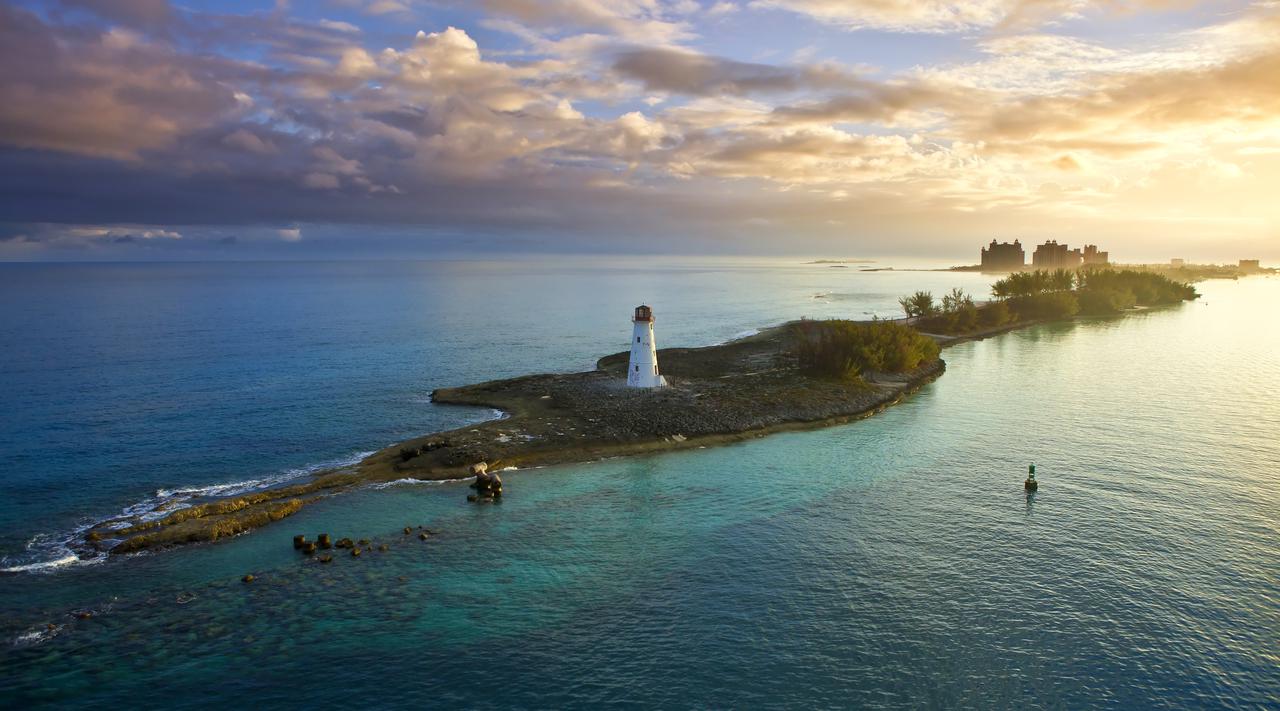 nassau-bahamas-at-dawn-2023-11-27-05-00-19-utc.jpg