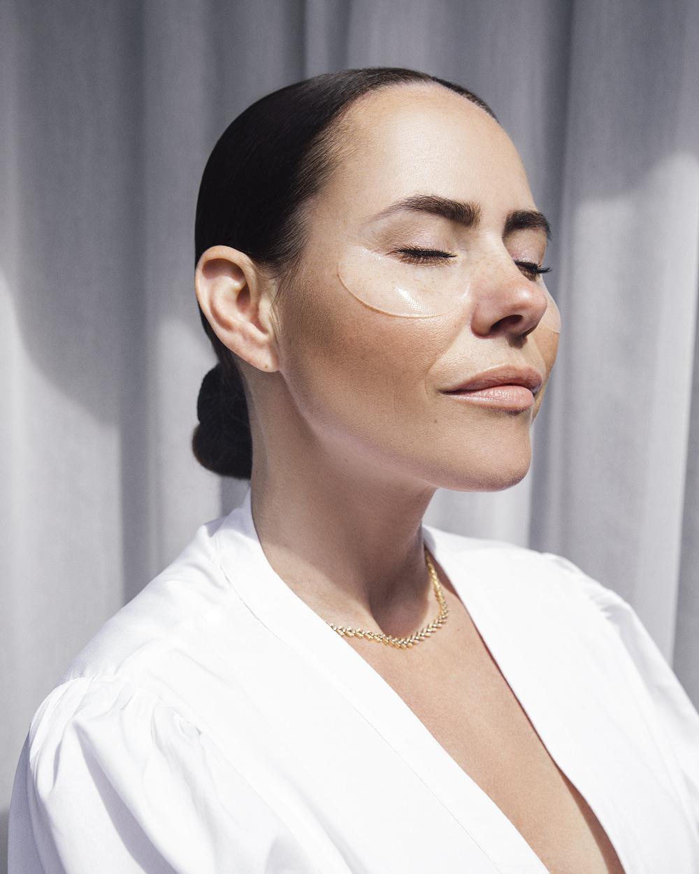 eye mask treatment_ap_07-2020 (4).jpg