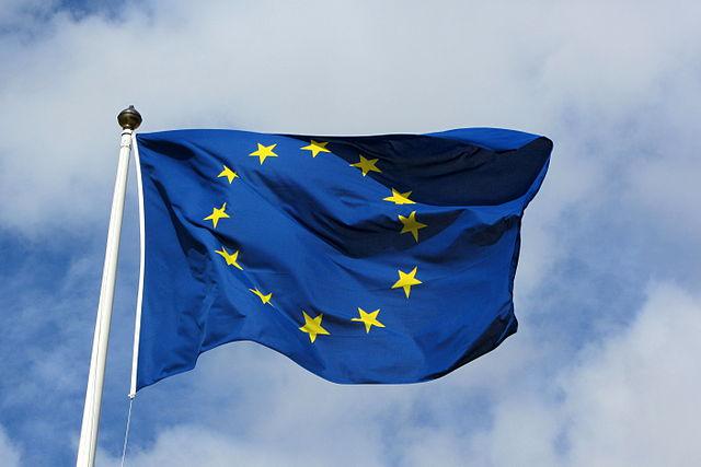 640px-european_flag_in_karlskrona_2011.jpg