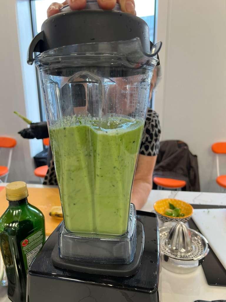 green smoothie .jpeg