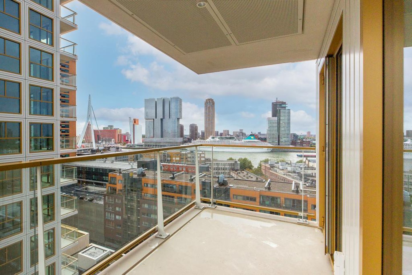 Appartement aan de Gedempte Zalmhaven nabij EUR