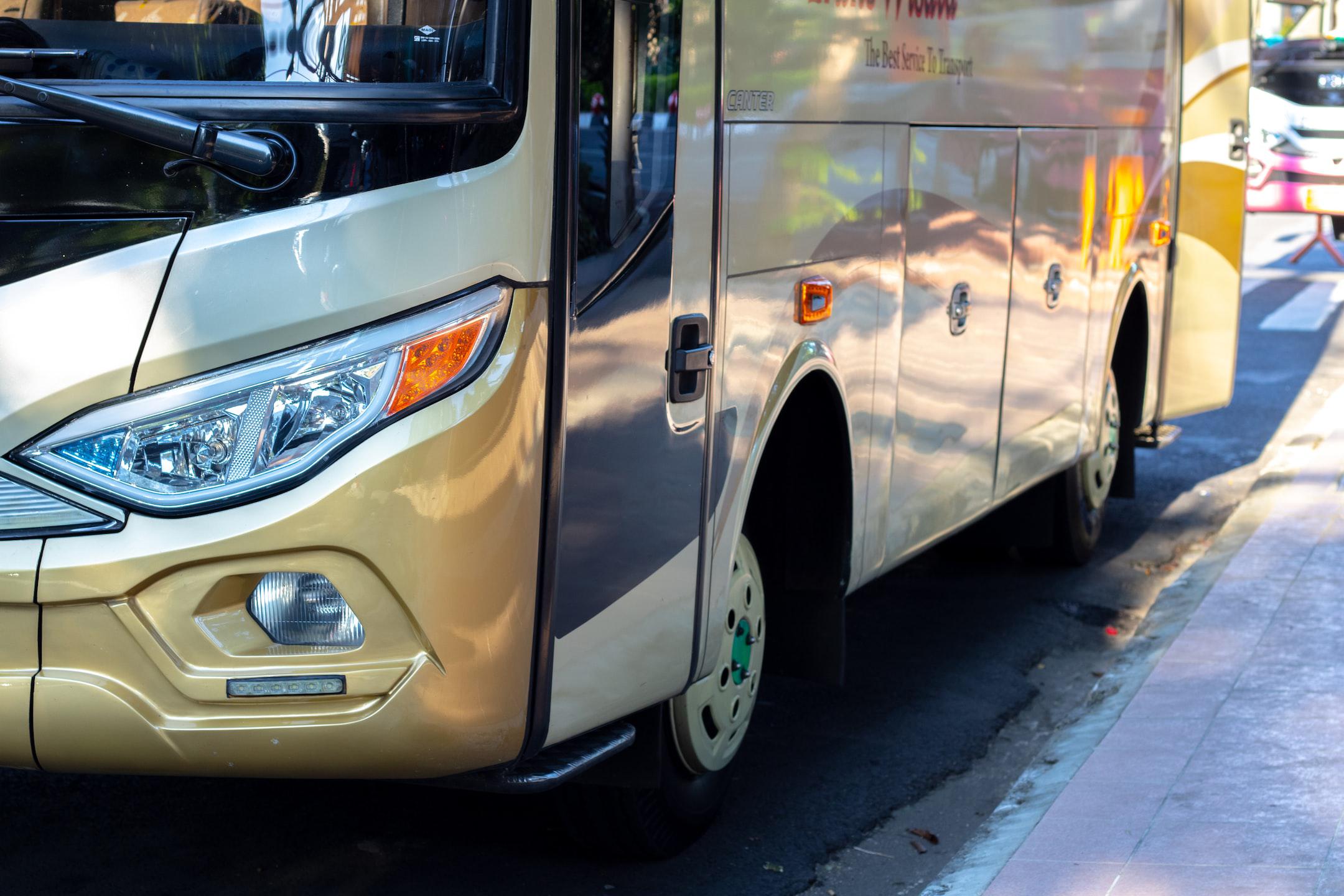 Benefits of Charter Bus Rentals in Southern California for Corporate Events