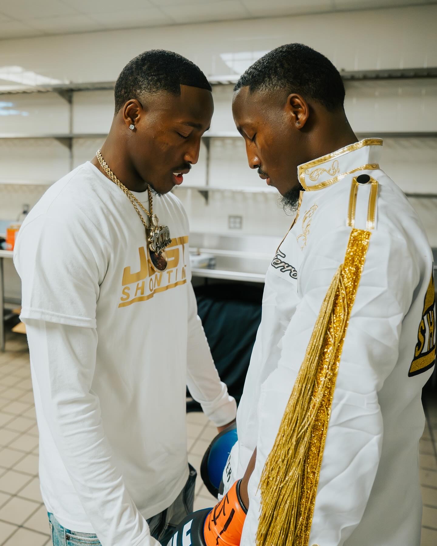 Boxing moment
