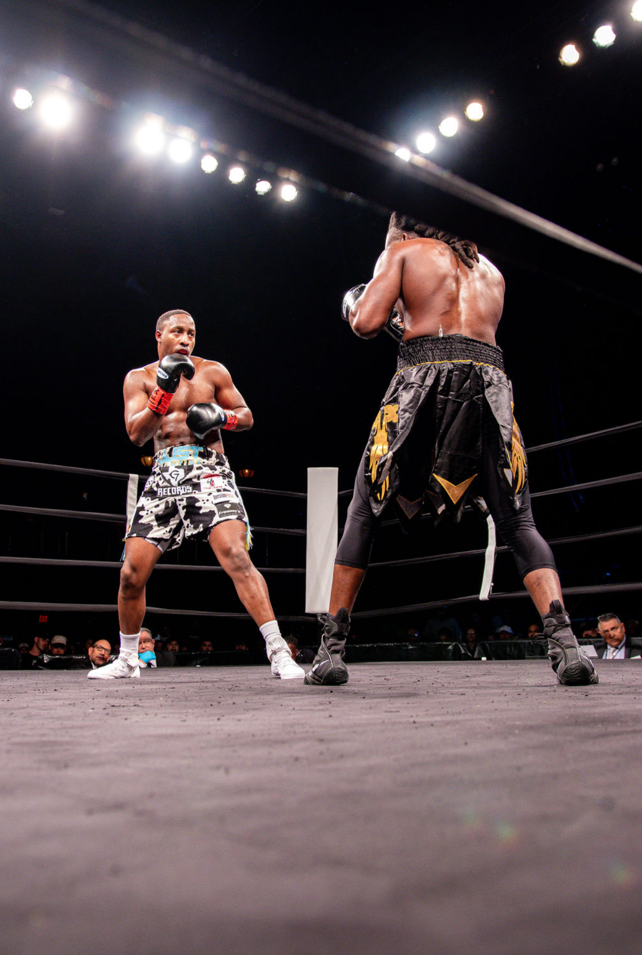 Boxing moment