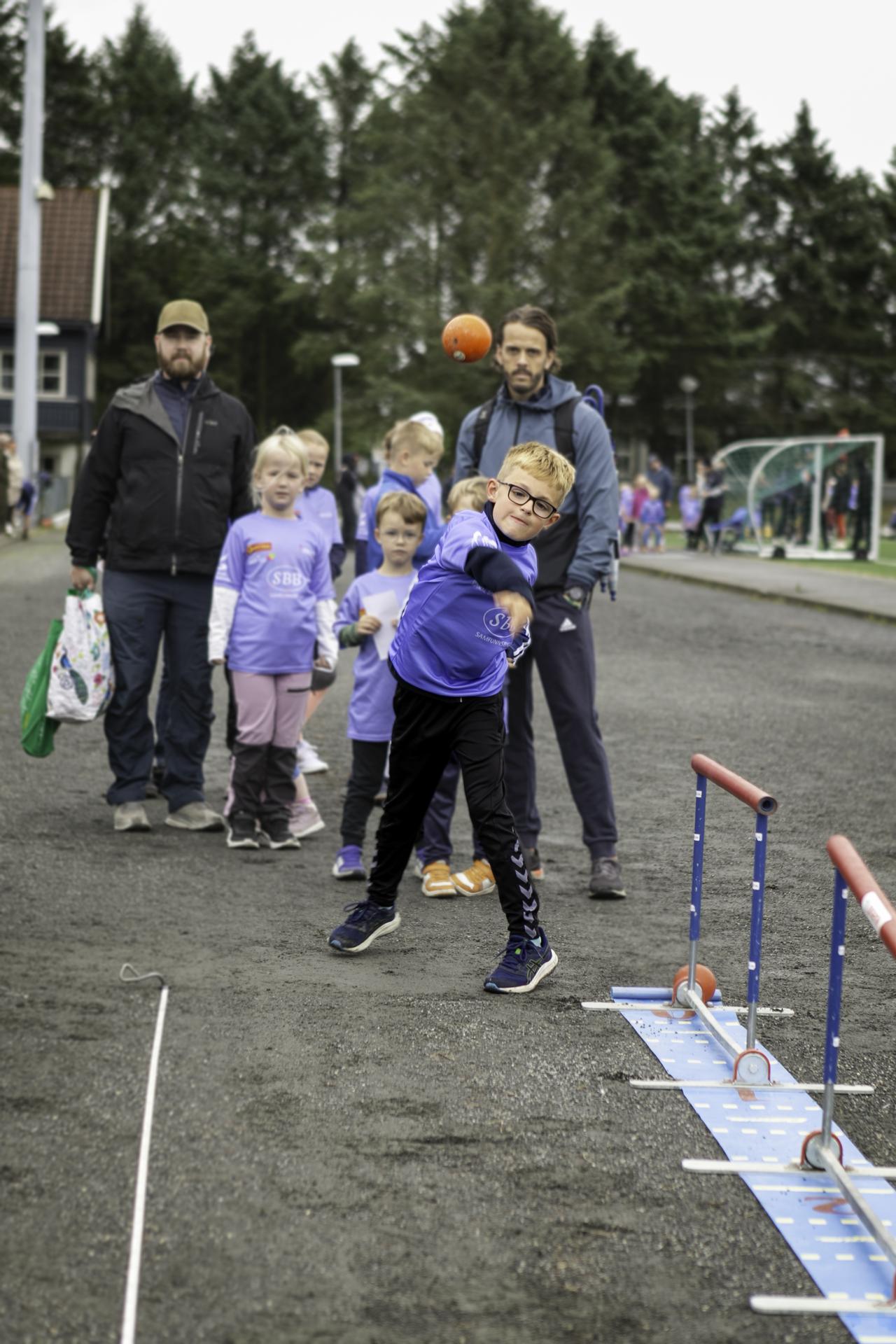 10. kulestøt håkon.jpg