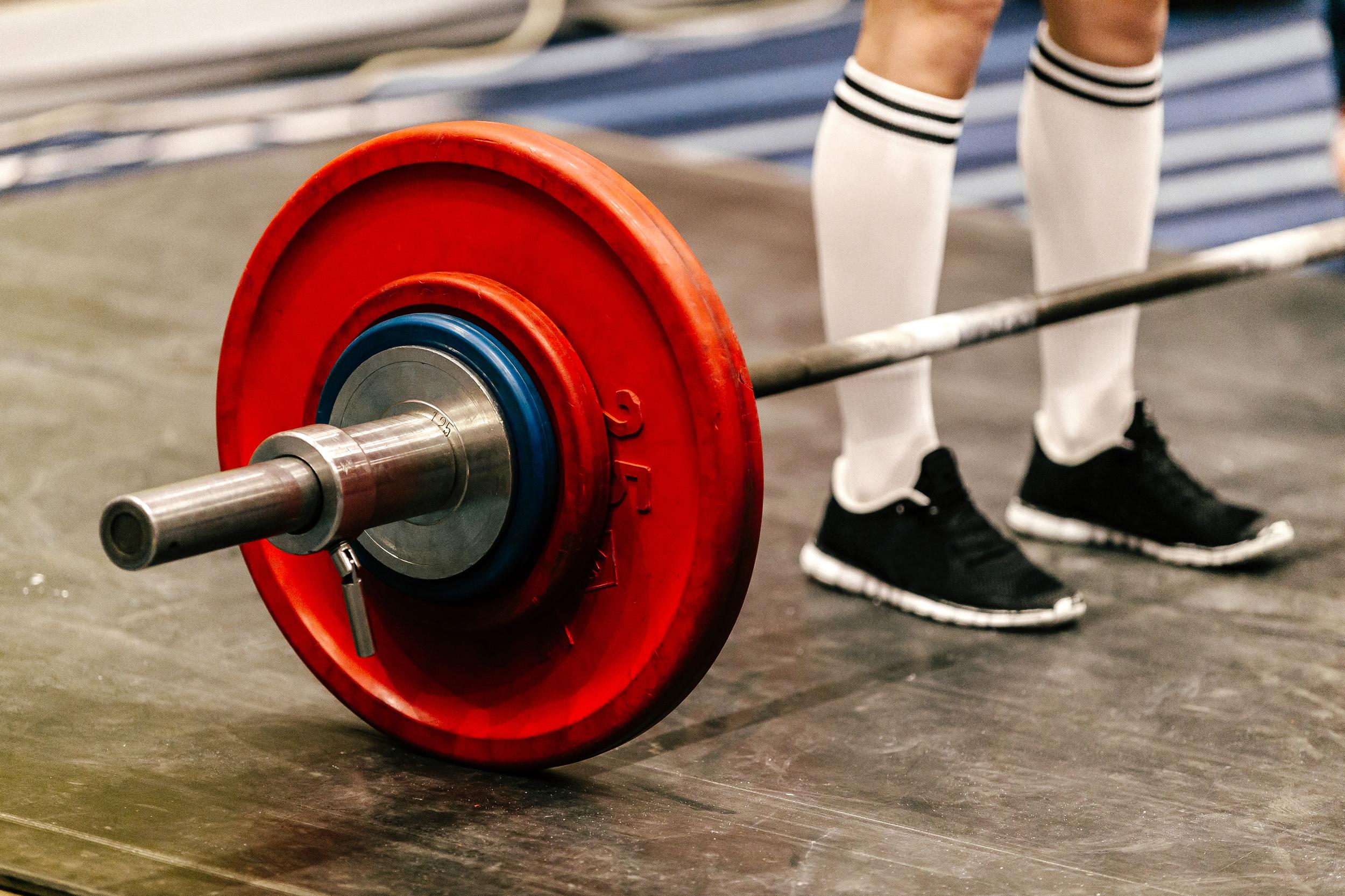 weightlifting-barbell-with-heavy-weights-in-gym-2026-01-07-23-52-48-utc.jpg