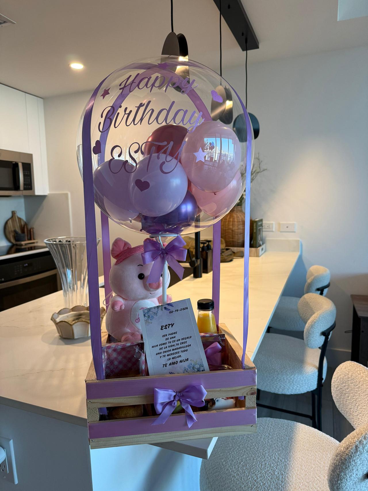 Arreglo completo con globos y flores