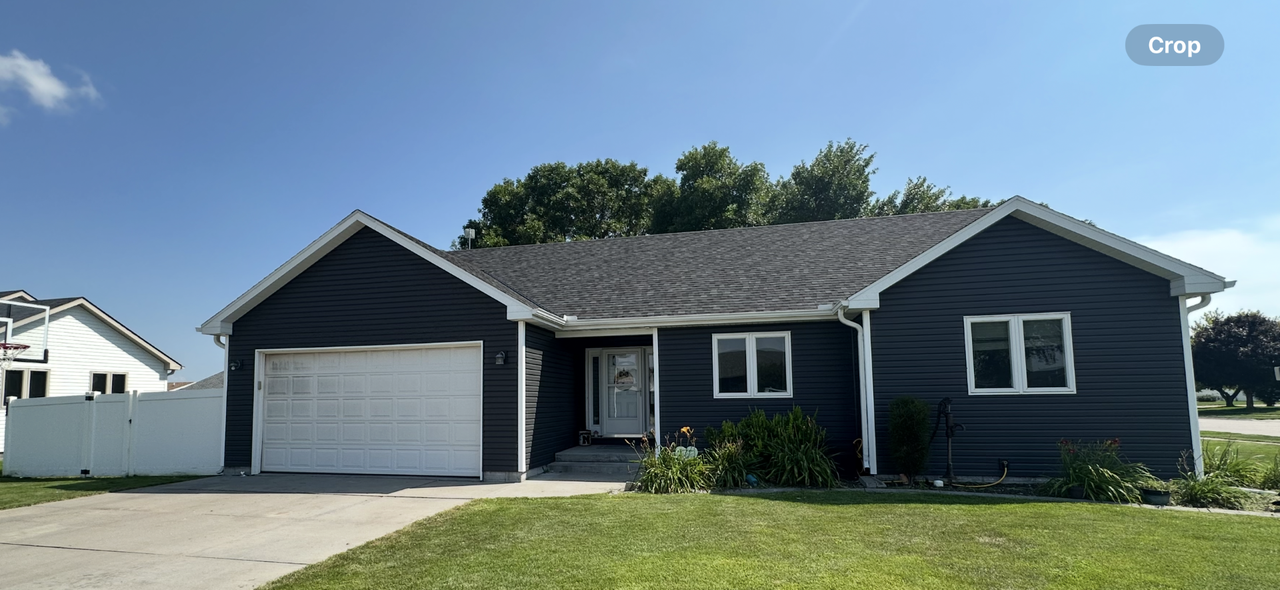 1406 Pamela Circle, Holdrege, NE