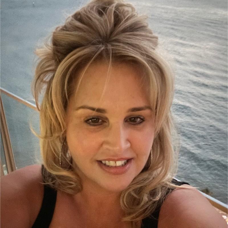 patricia headshot.jpeg