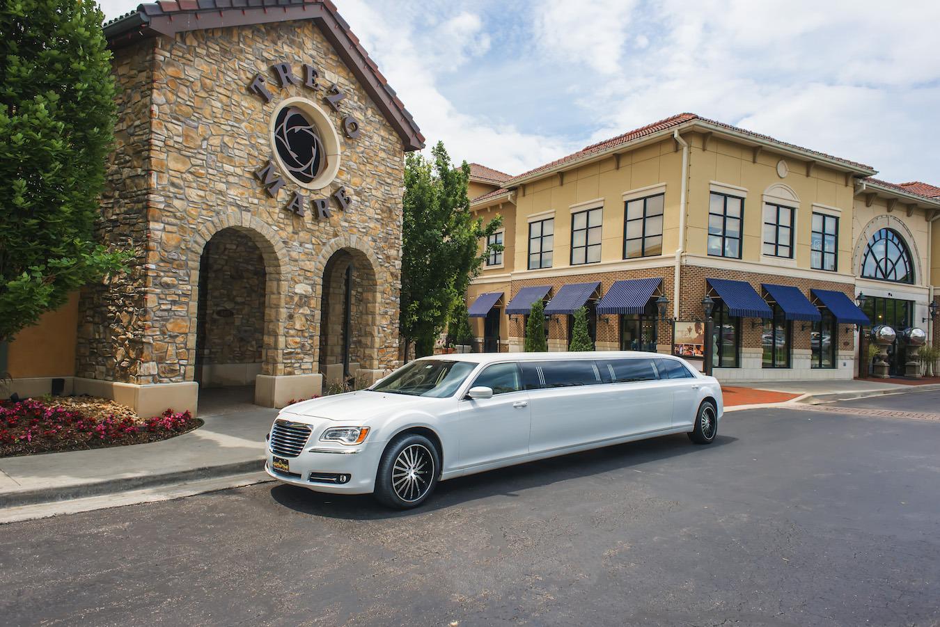 showtime-transportation-white-chrysler-300-limousine.jpg