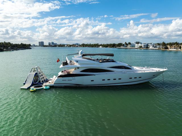 94' sunseeker 'so what who cares' - drone - 30.jpg