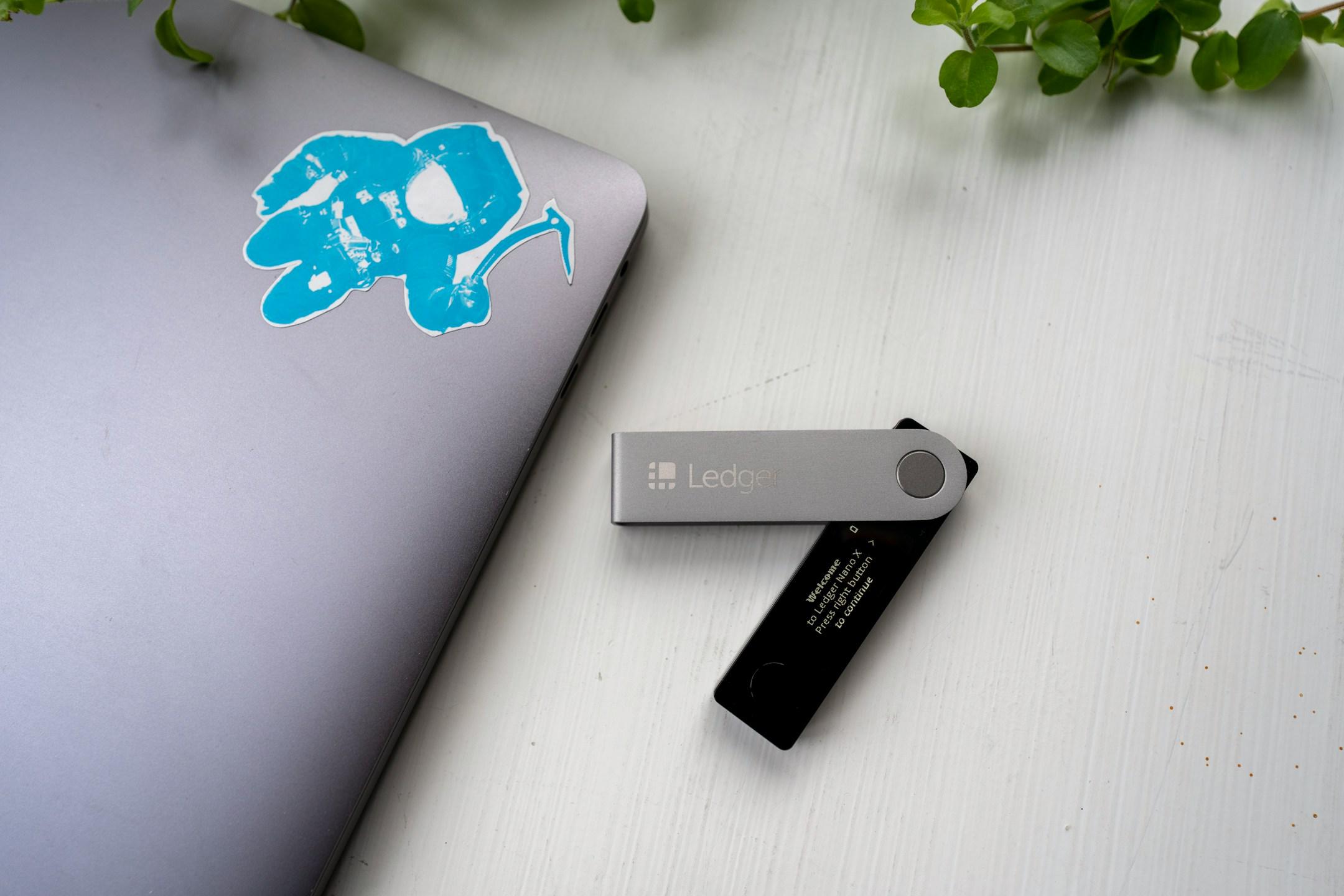 Crypto Currency hardware wallet. 