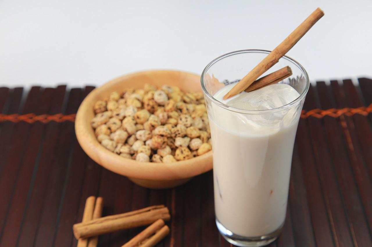 spanish-horchata-recipe-chowhound.jpg