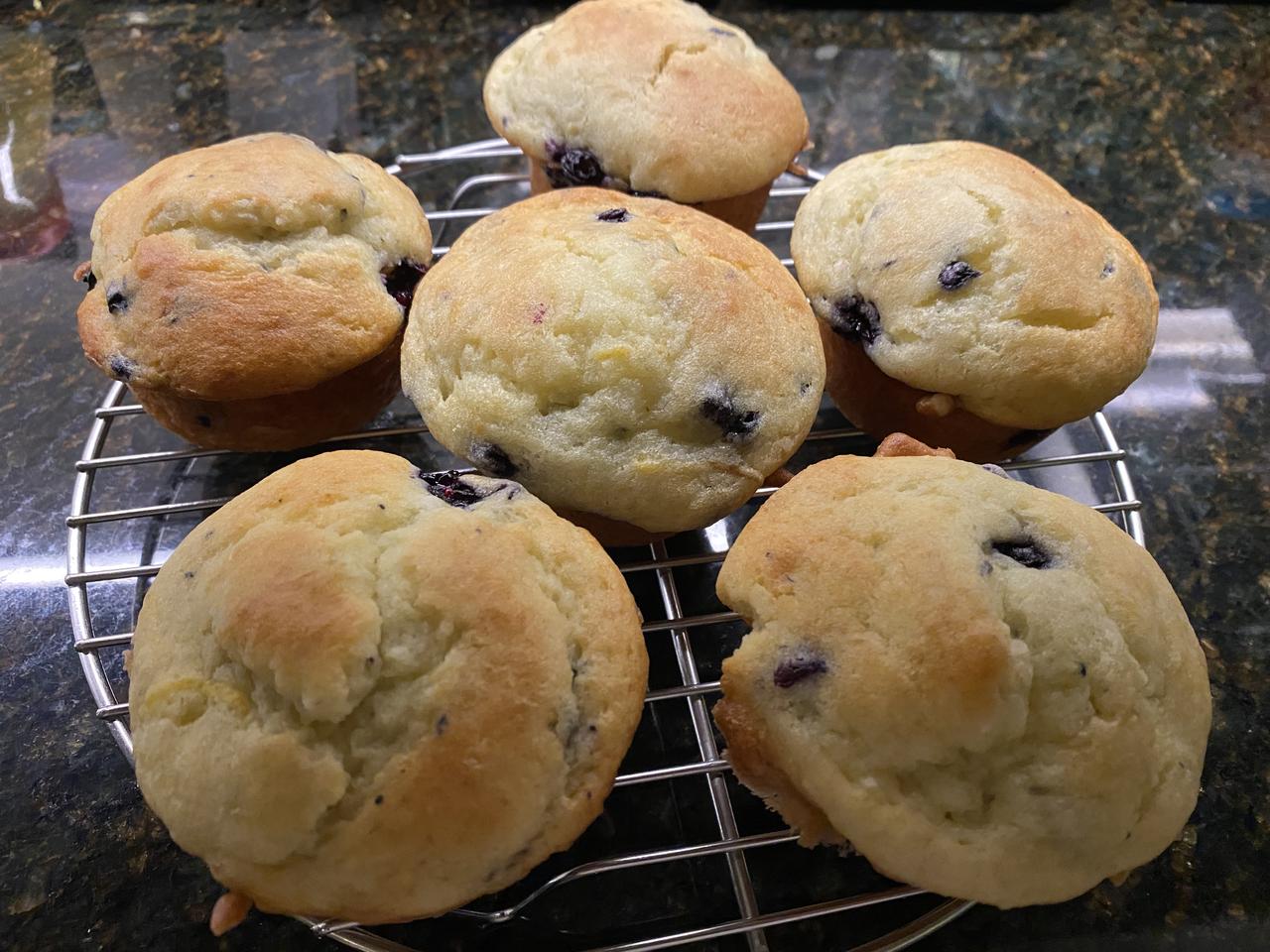 8 krusteaz gf wild bluebery muffin.jpeg