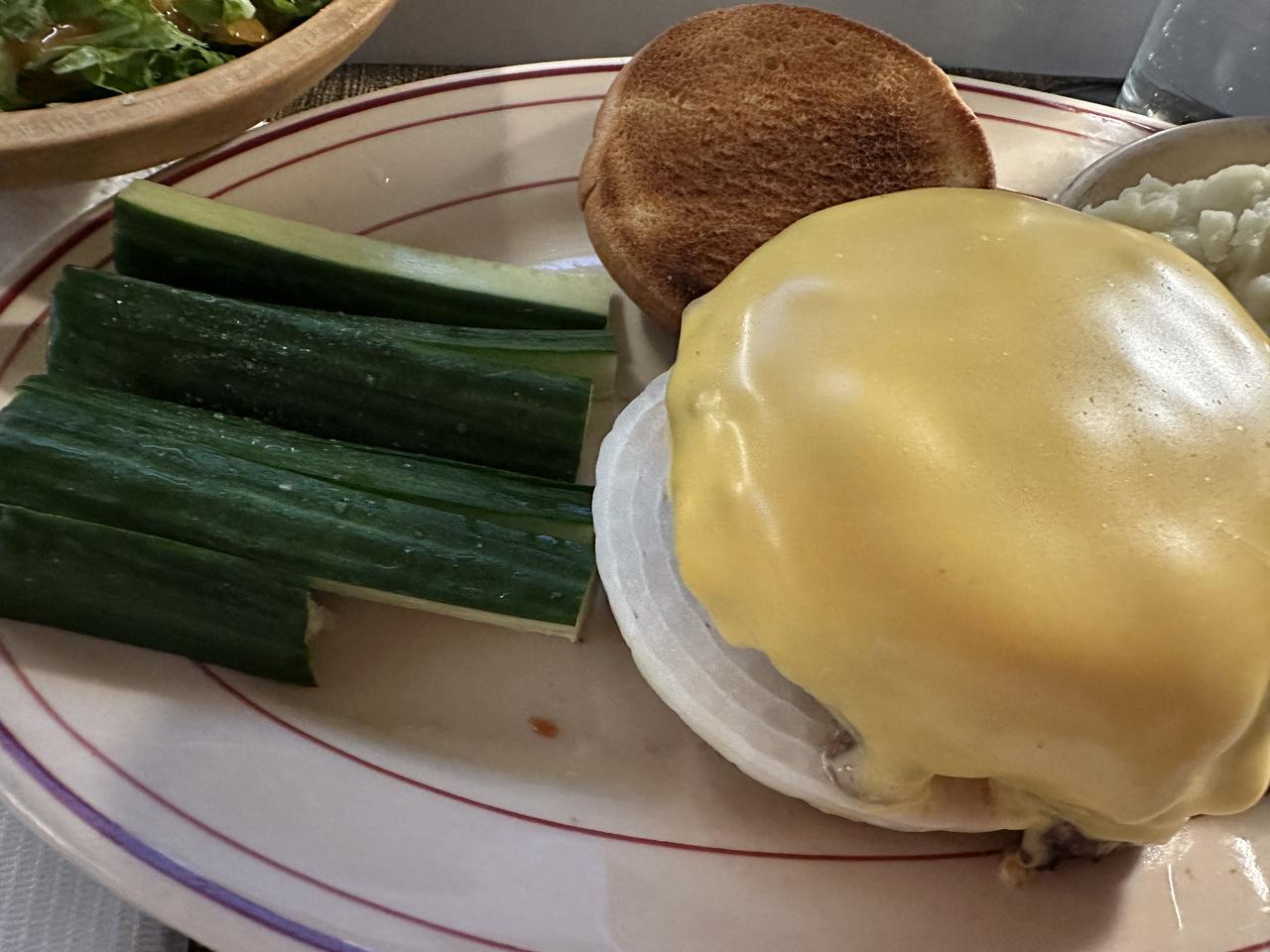 jun hamburger copy.jpg