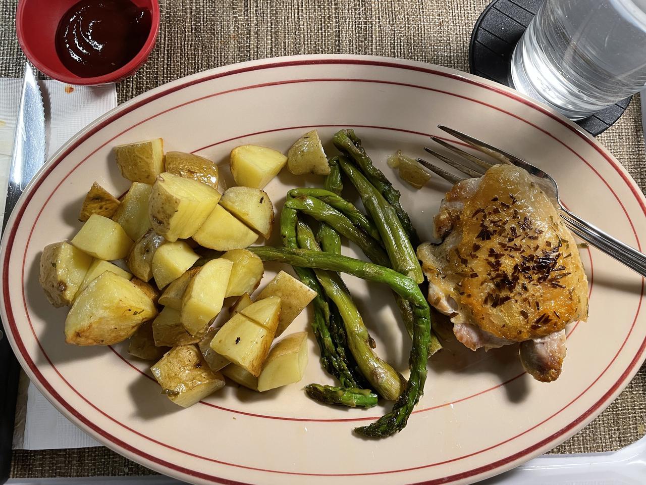 12 chicken thigh potatoes asparagus.jpg