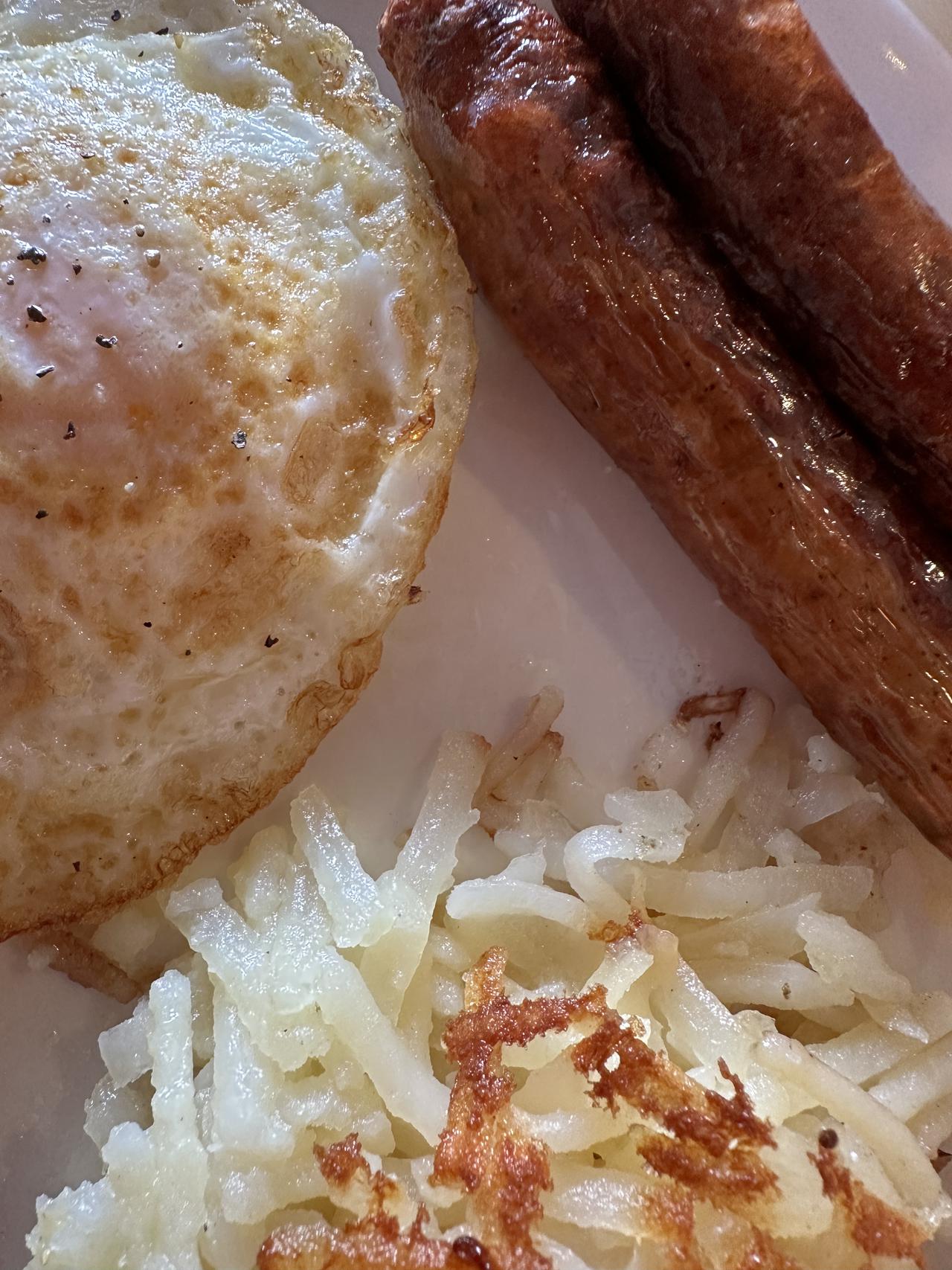 aug egg, sausage, hash.jpg