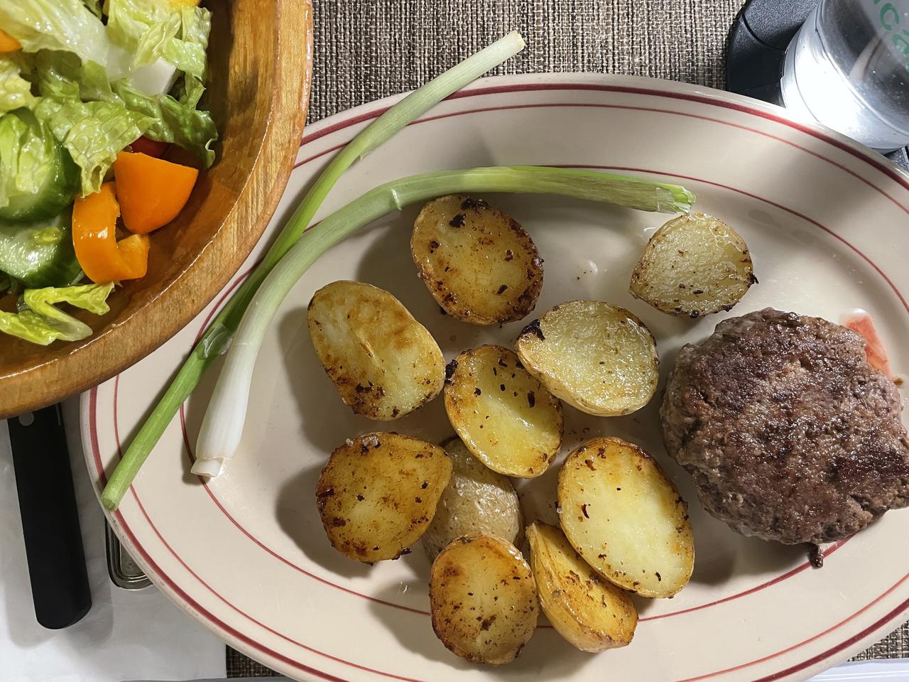 dec lamb burger  .jpg