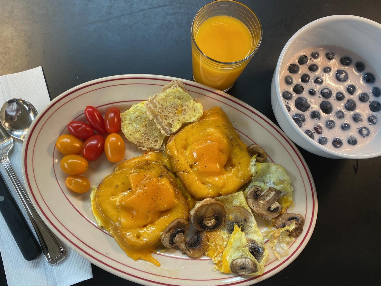 2 eggs toad i hole.jpeg