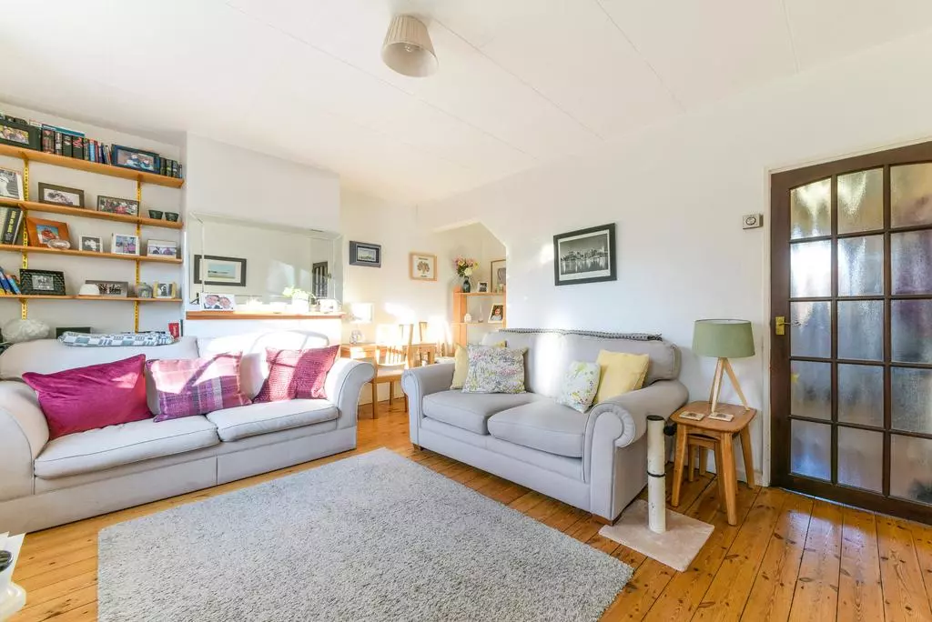 Flat at Maltings Close, London