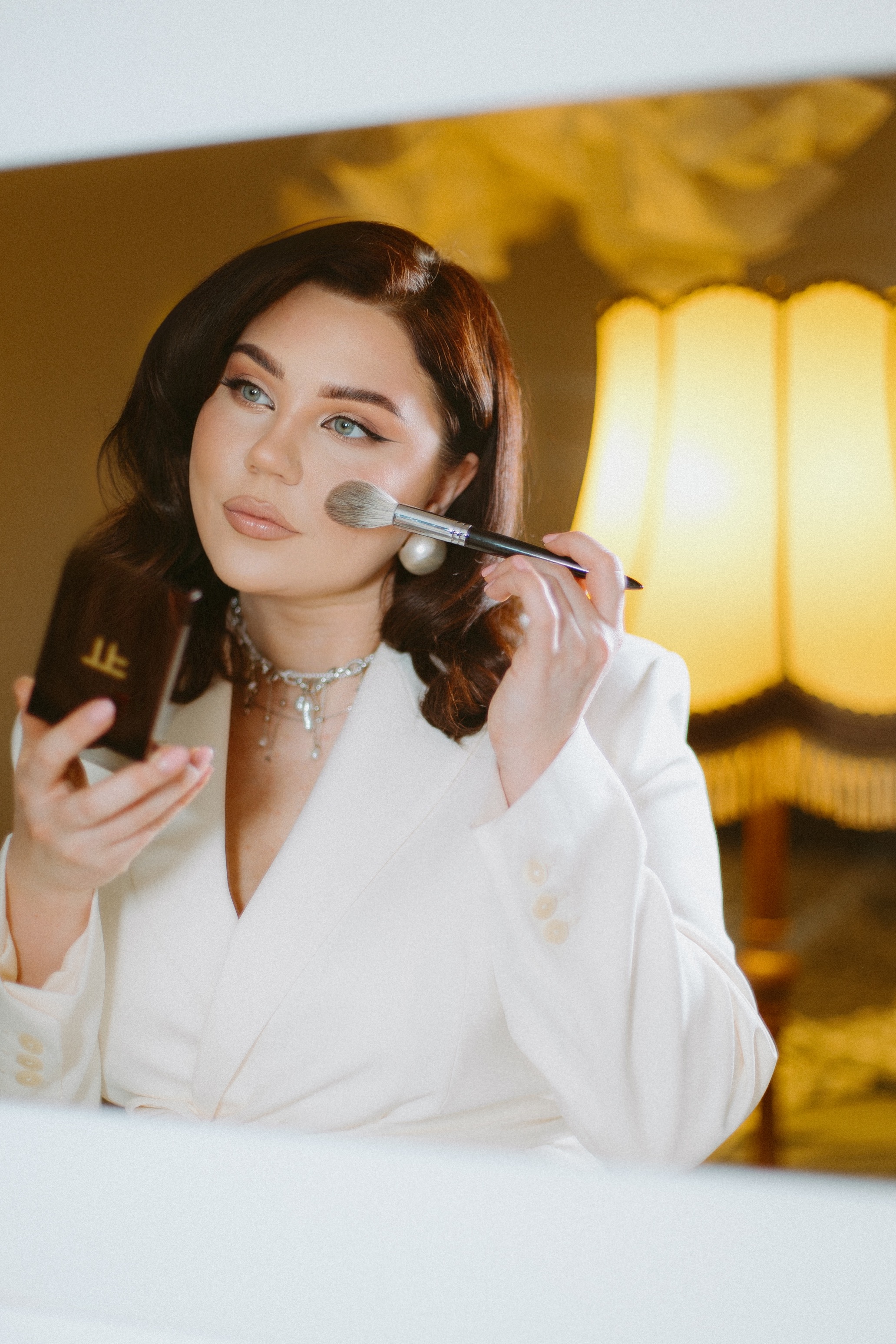 Makeup artist