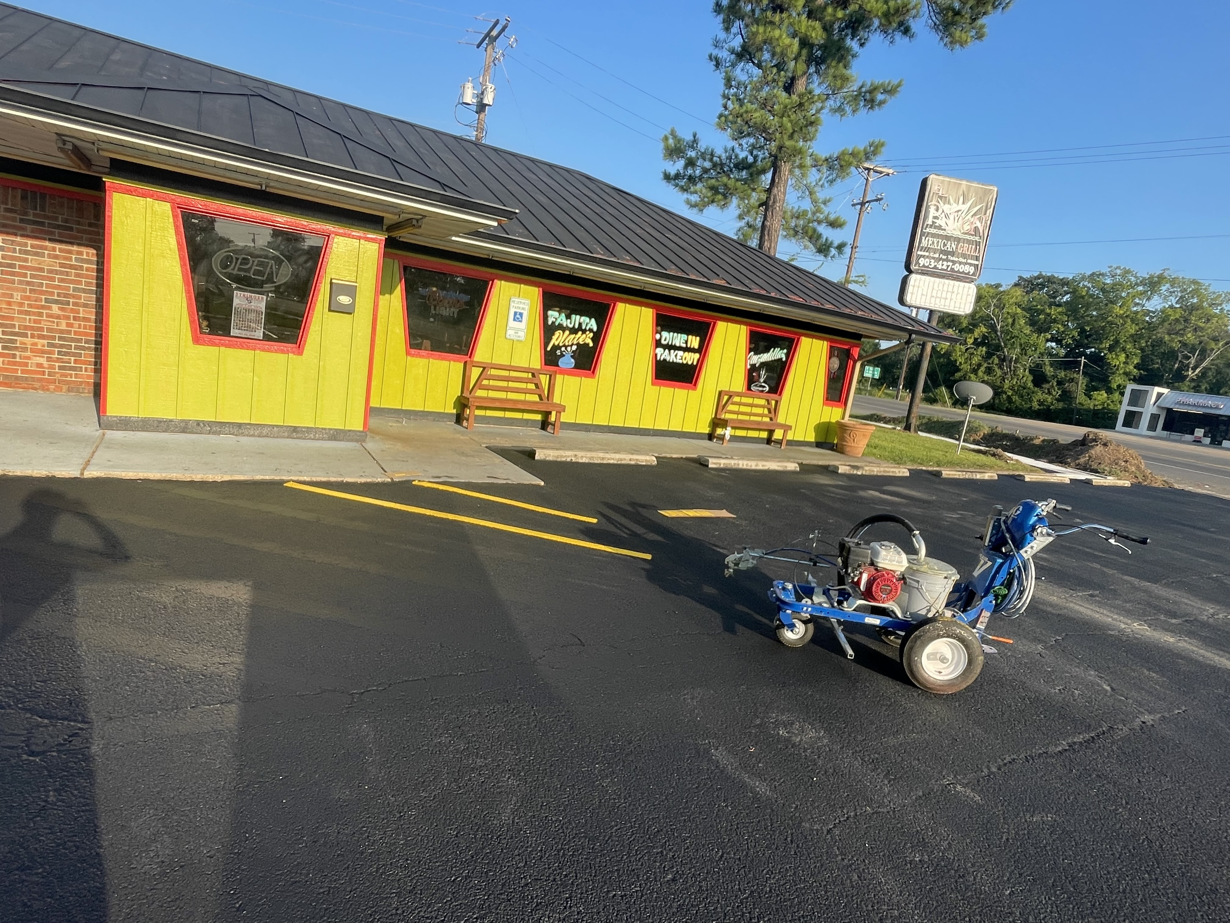 El Patron completed - side angle