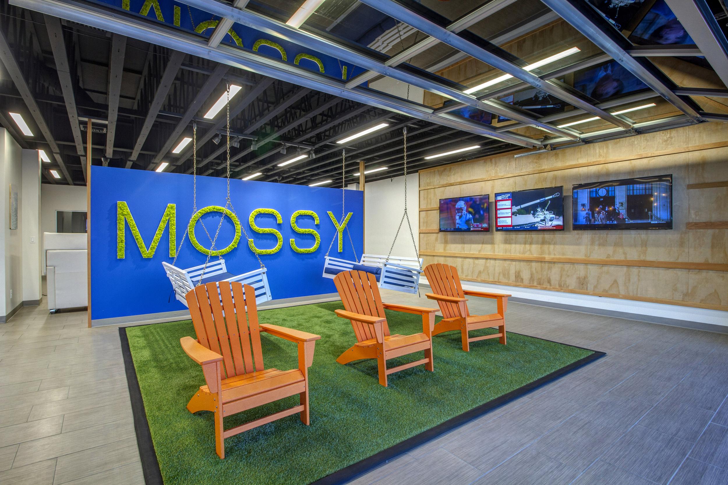 Mossy lounge