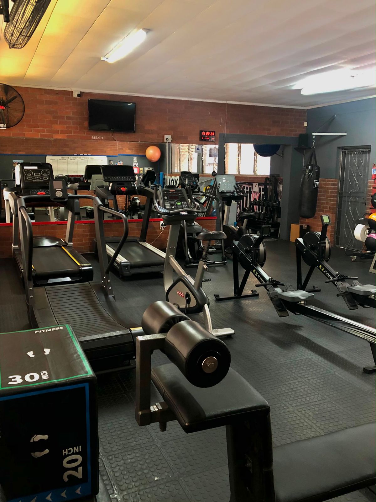 HIT group training class in action