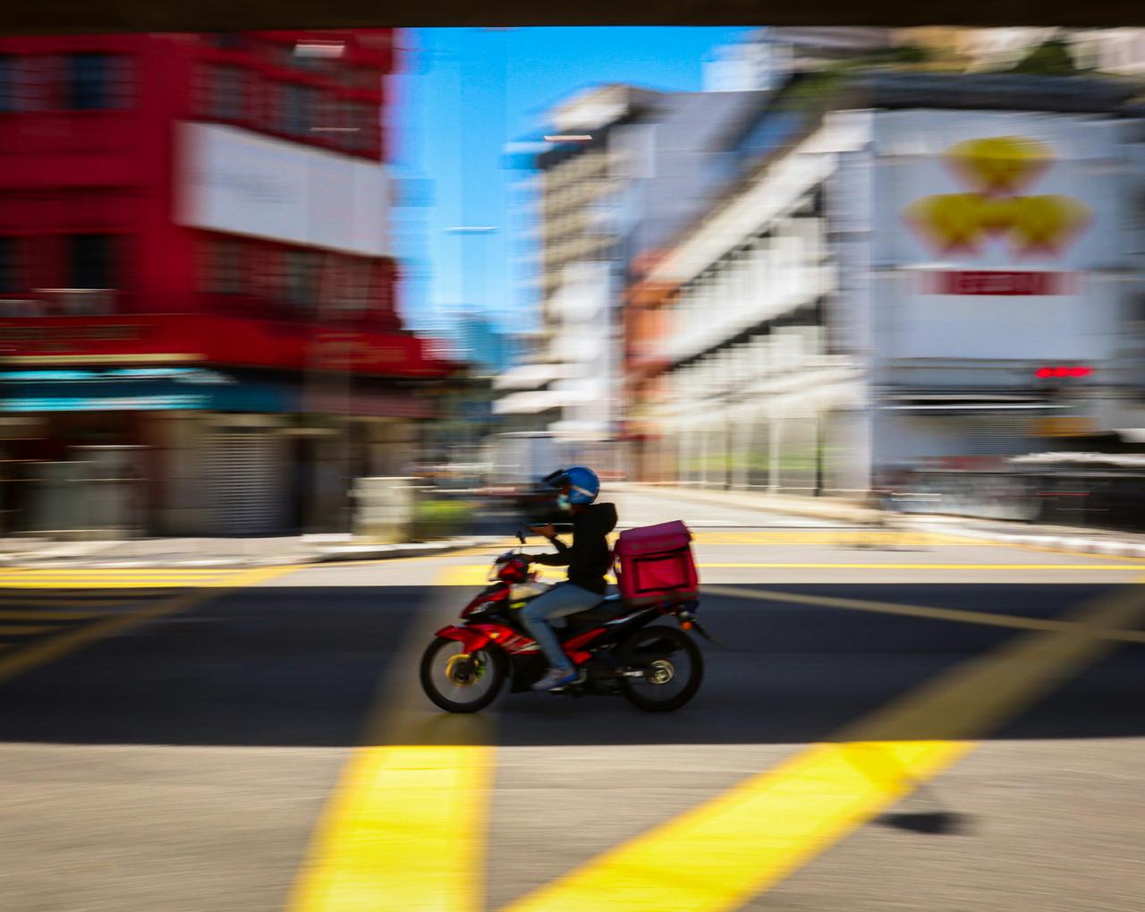Freezing motion