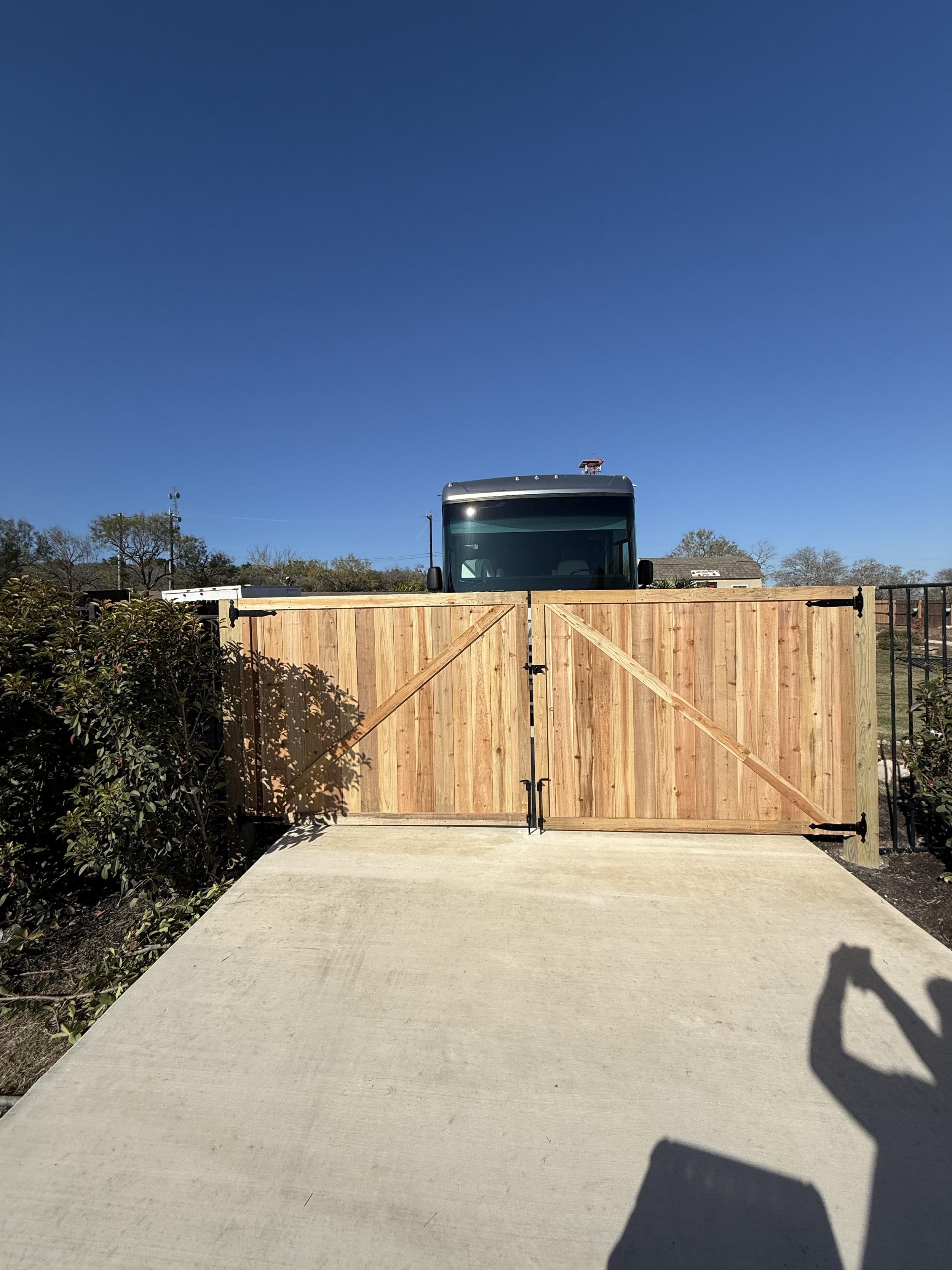 Cedar privacy fence repair – San Antonio