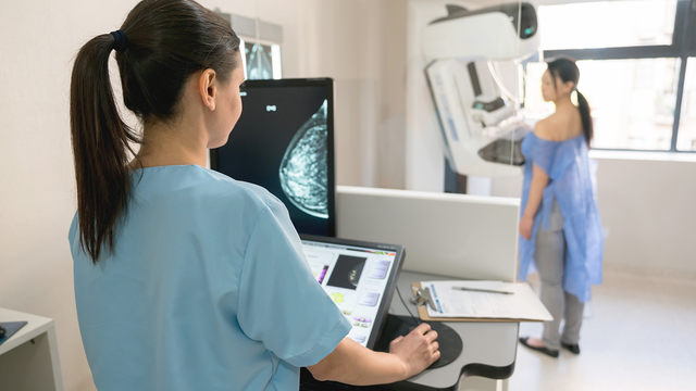 mammography-nurse-patient-cu-1600x900 (1).png