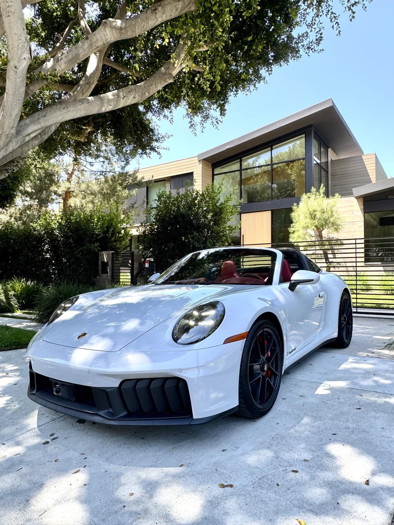 porsche 911 targa 4 gts - white 2.jpeg