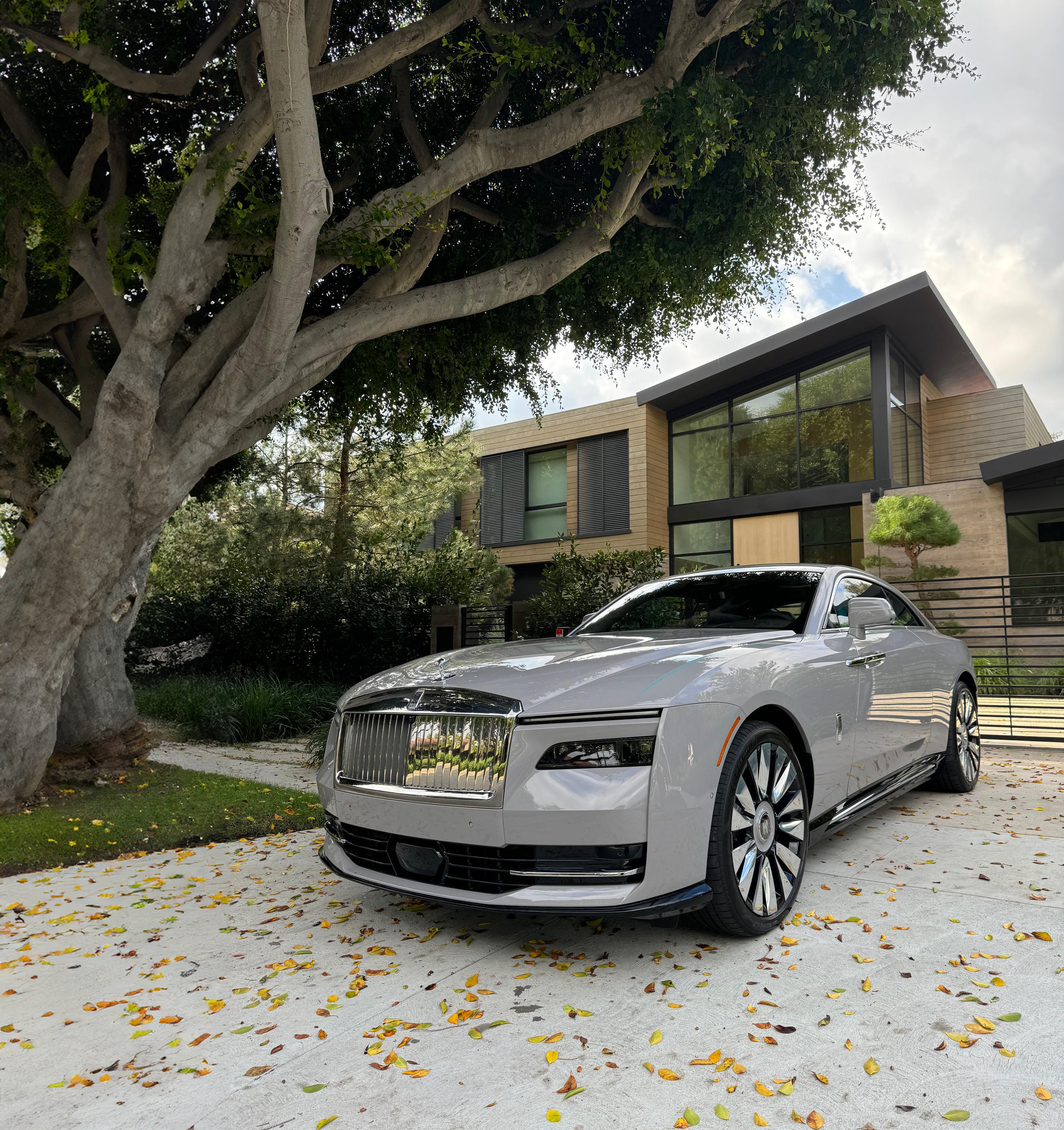 rolls royce spectre new.png