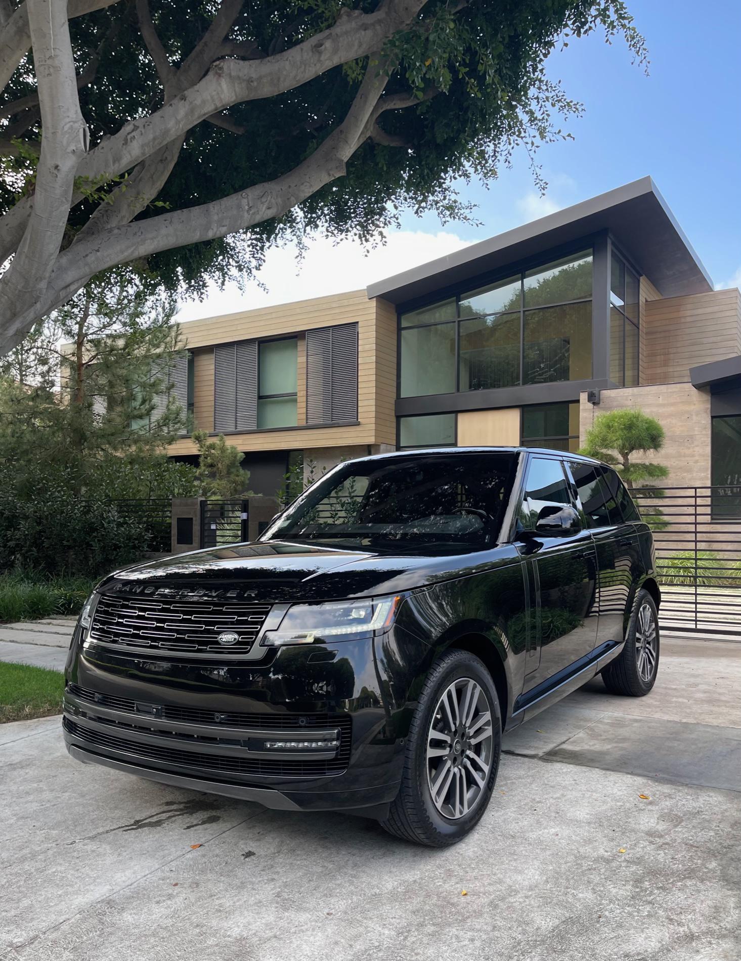 range rover v8 p530 2023 1.jpeg