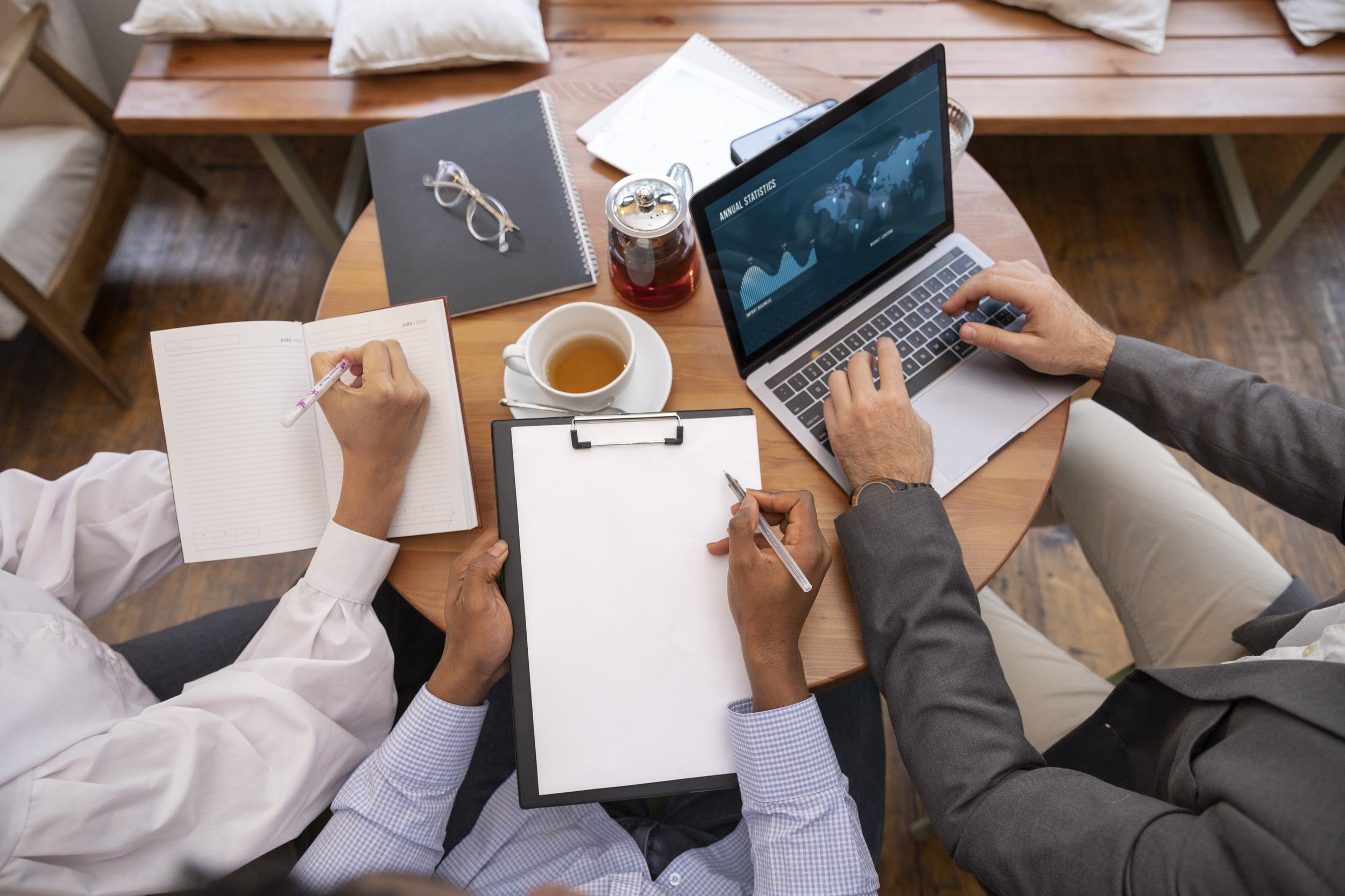 colleagues-working-together-project (2).jpg