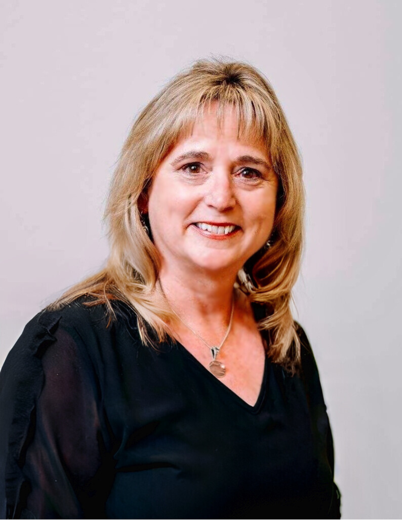 self portrait drawing worksheet in black white lined frame style (1).png