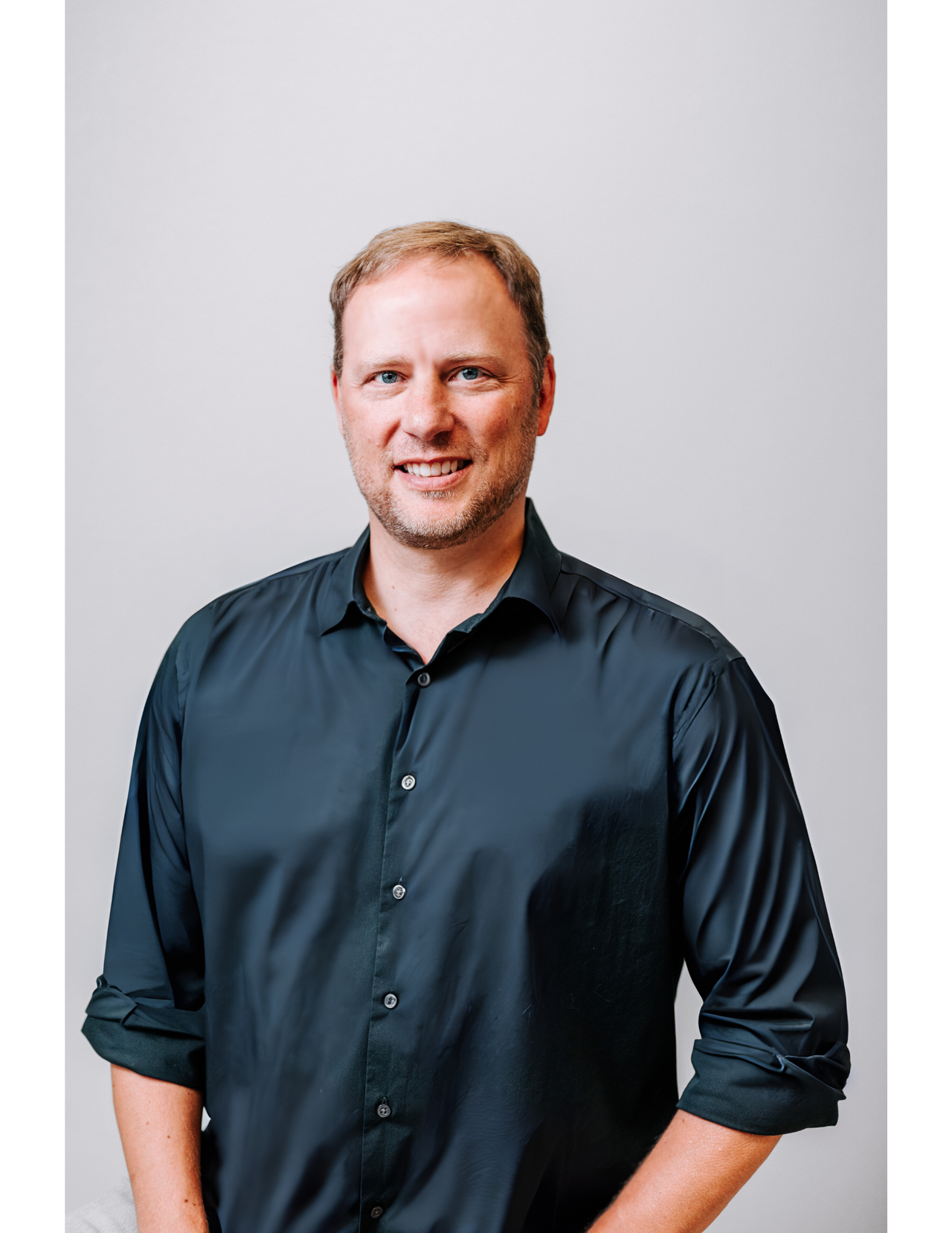 self portrait drawing worksheet in black white lined frame style (2).png