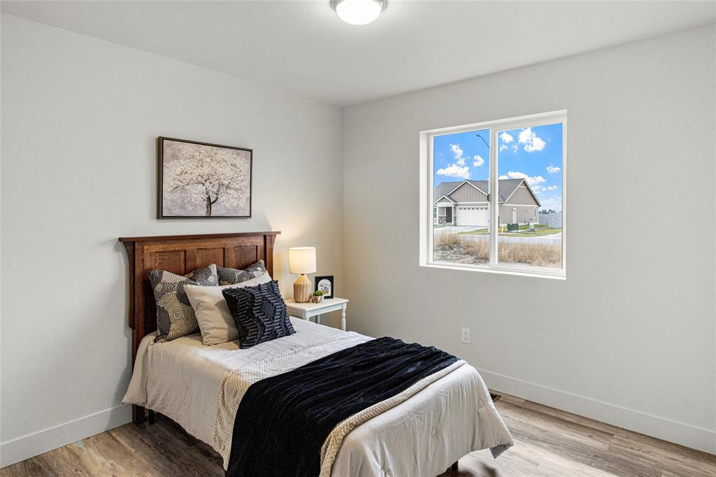 Guest bedroom