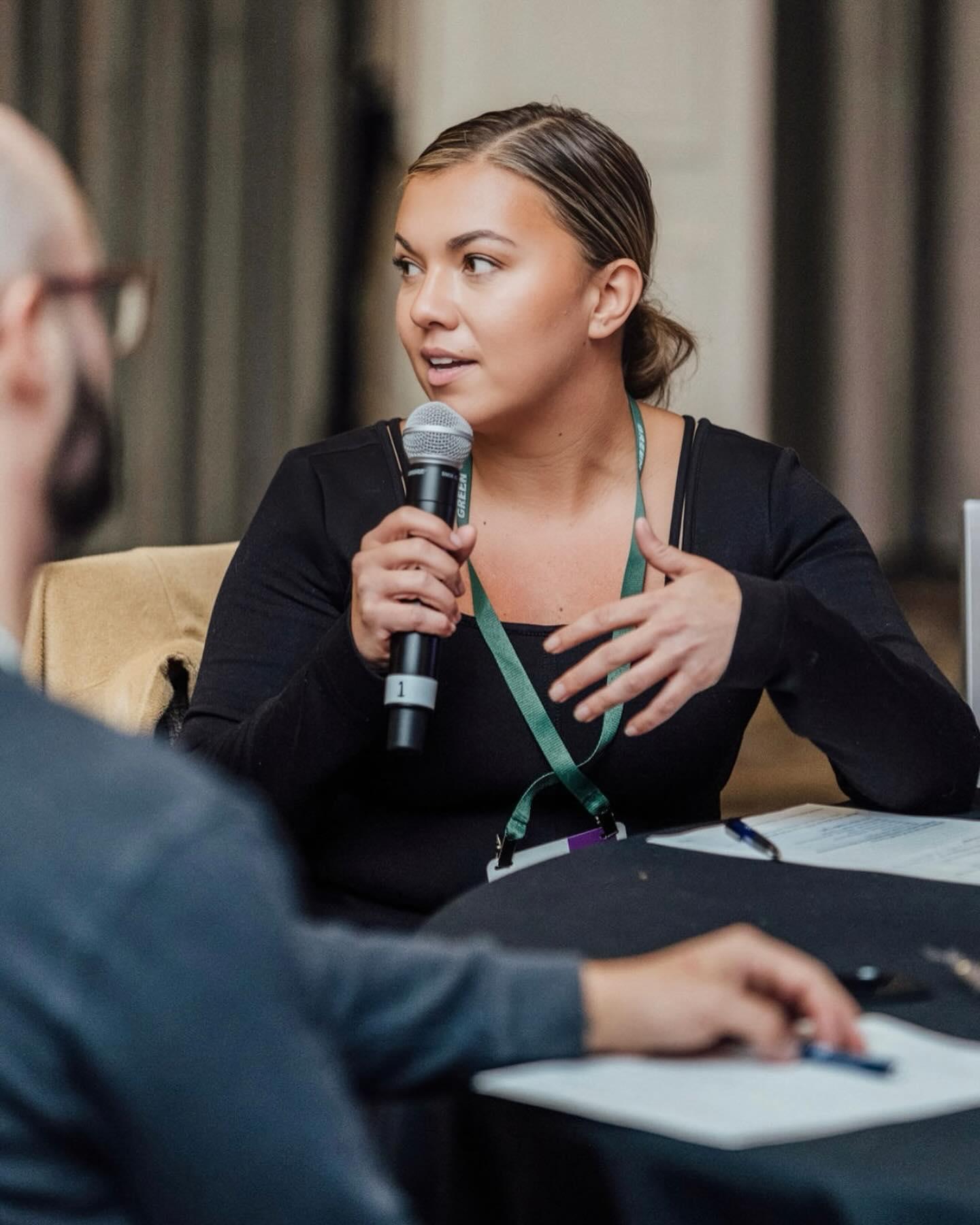 Katy Sandusky presenting to leaders about improving leadership communications