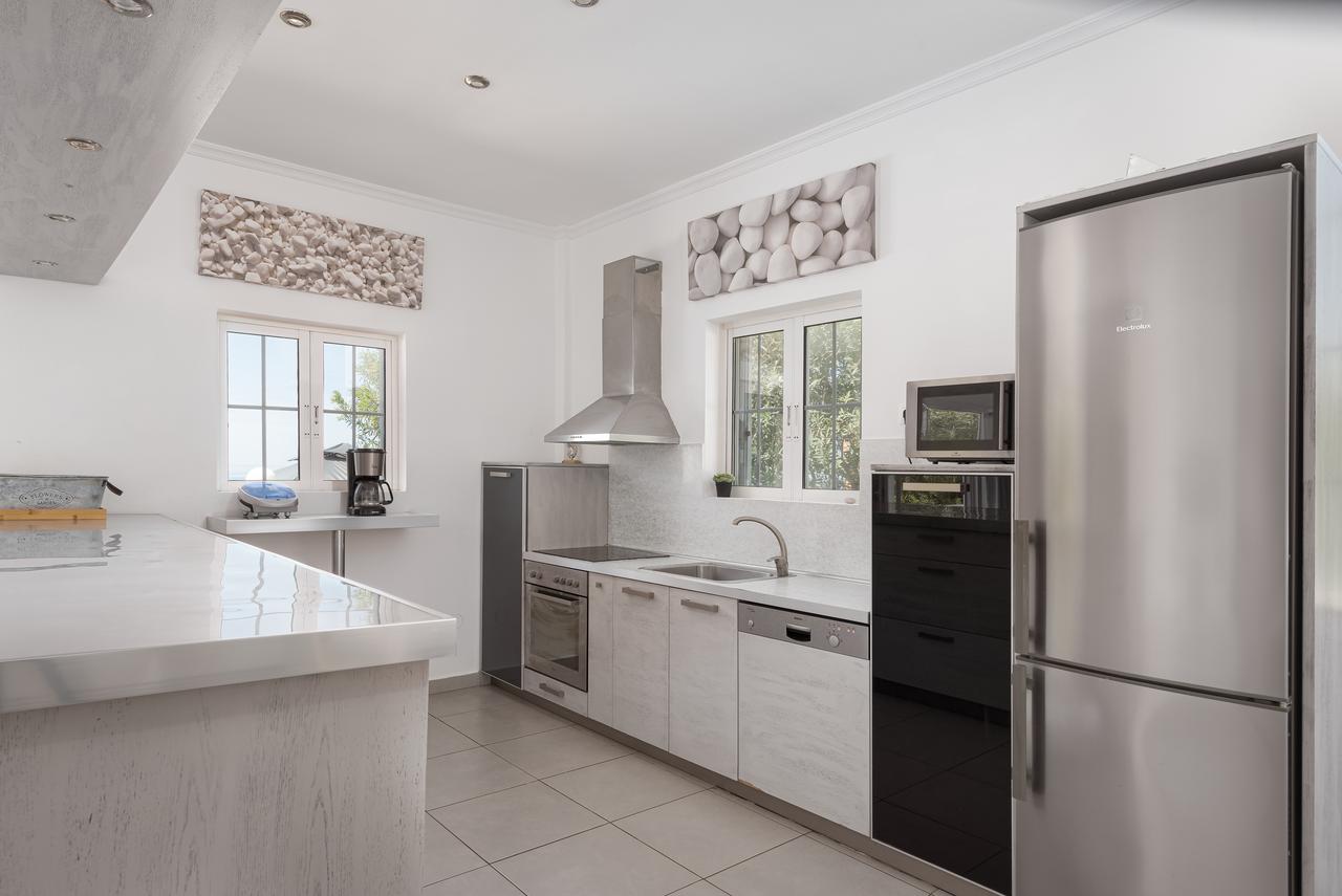 Villa Cosambeli - Hall 9